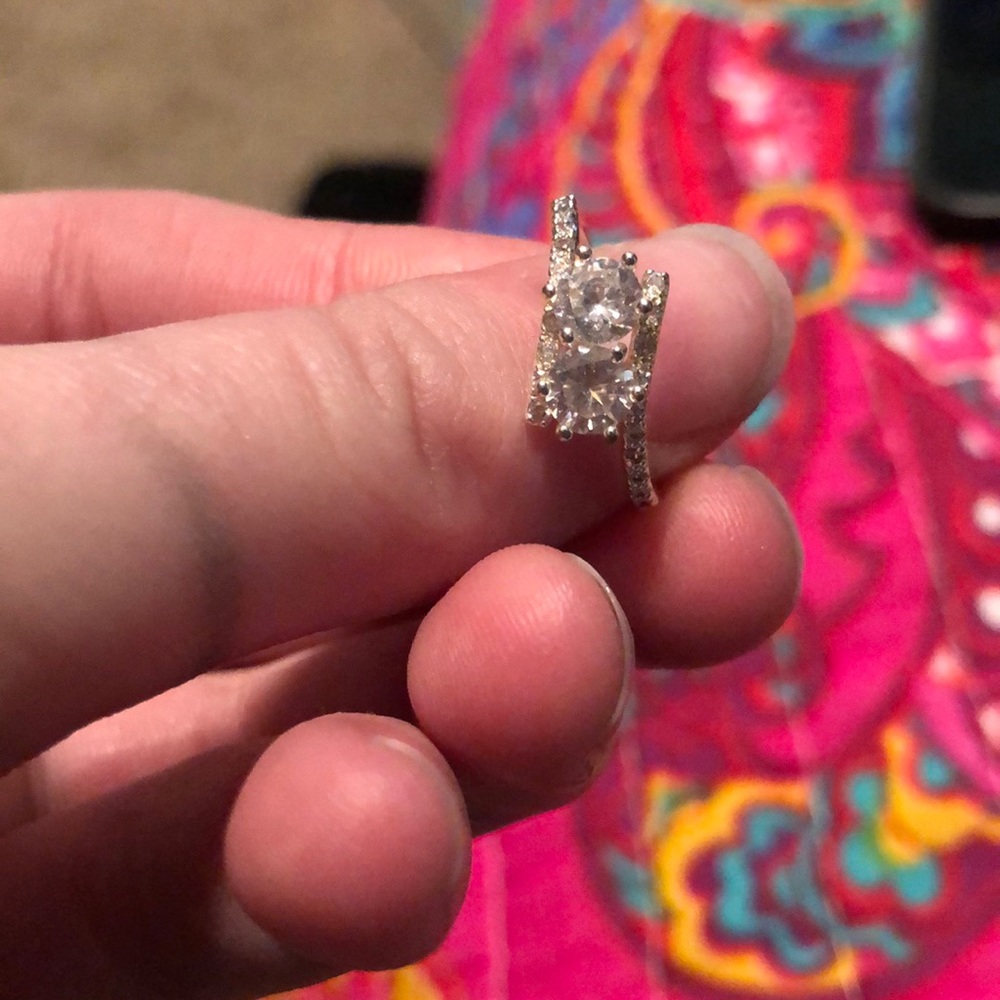 ring - Picture 2 of 2